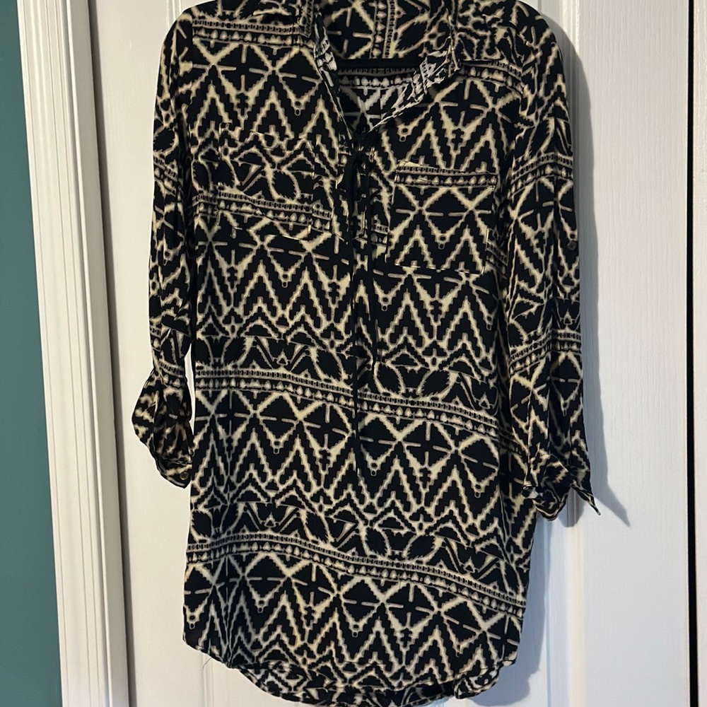 Black and Cream Geometric Patterned Women's Top